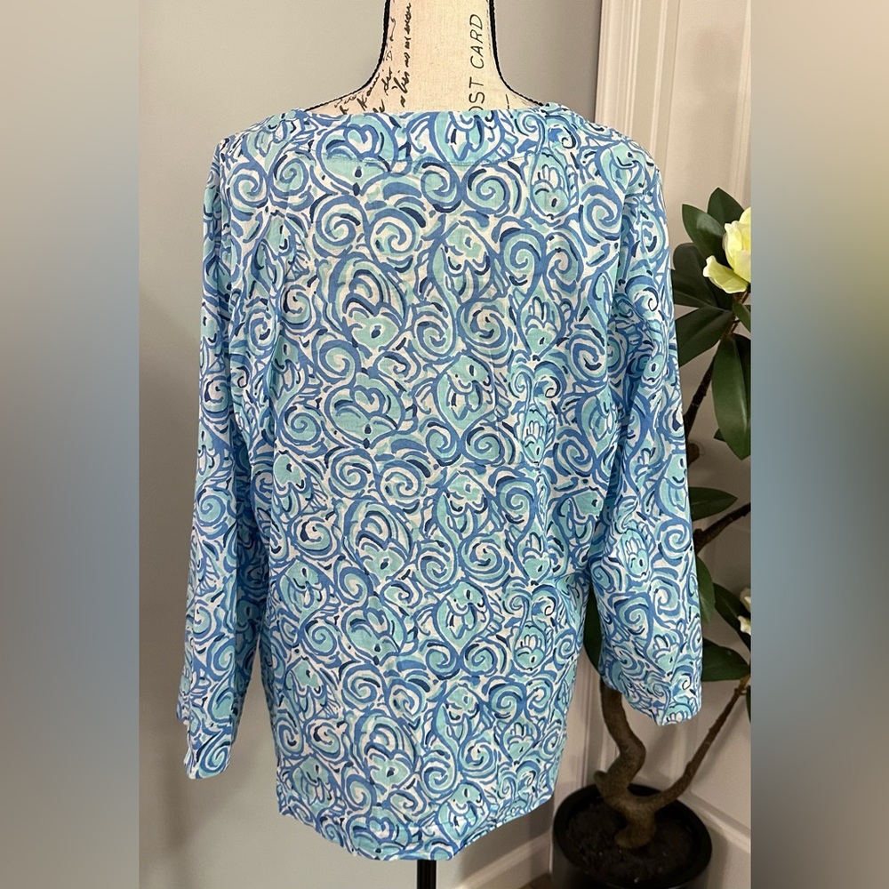 💙☀️Lilly Pulitzer Amelia Island Tunic - Chasing Tail Print💙☀️ - Picture 6 of 12